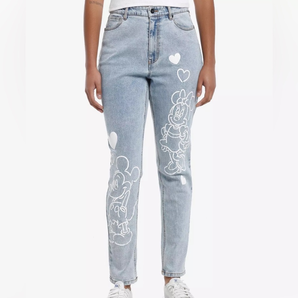Disney Mickey‎ Mouse & Minnie Mouse Heart Outline Mom Jeans Hot Topic